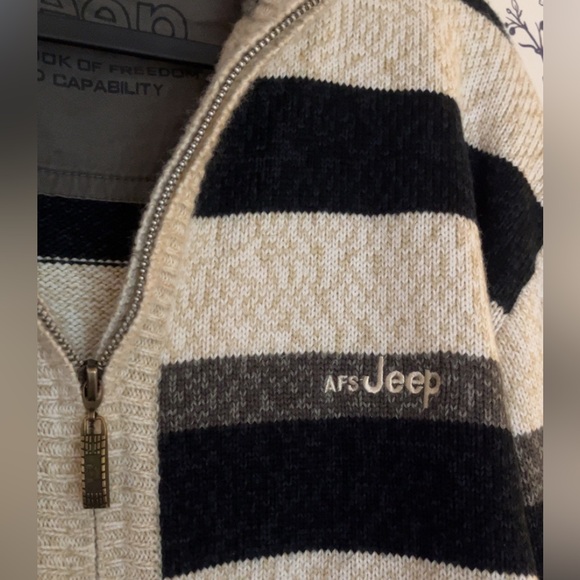 Vintage Jeep Zipup - Picture 2 of 5